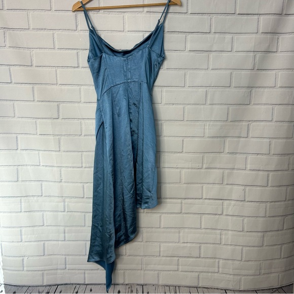 Elliatt Jacinda Dress in Cadet Blue size Extra Small - Picture 5 of 10